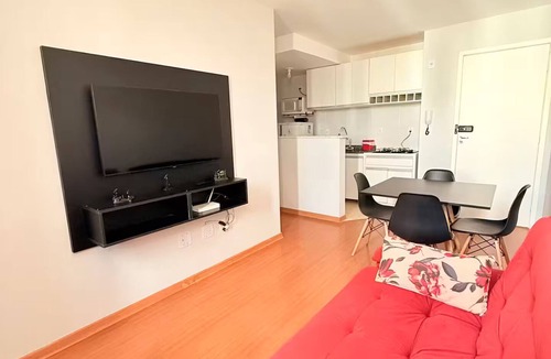 Uberaba Apartment | Ruby Apartment with 2 Bedrooms | Air Conditioning in 1 Bedroom & Garage