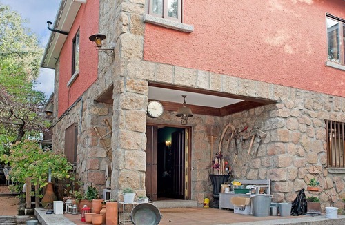 Galapagar Cottage | Rural apartment in Galapagar with bubble bath