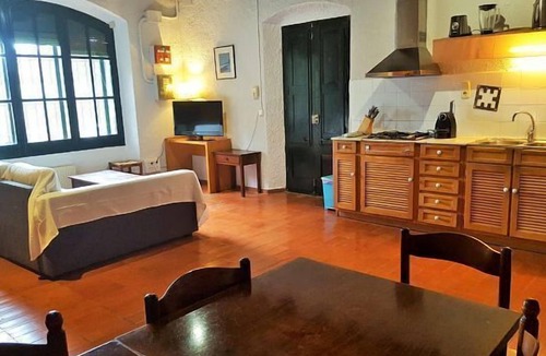 Vilamaniscle Cottage | Rural house (full rental) Cal Sisco for 11 people