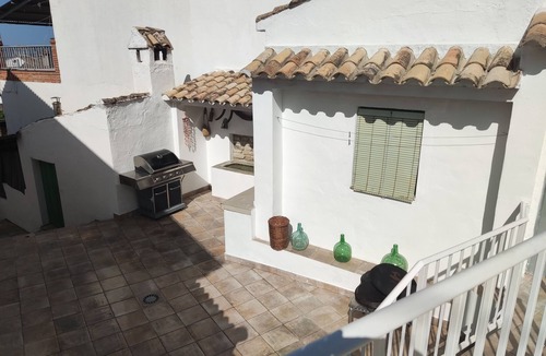Iznajar Cottage | Rural house Las Canales surrounded by olive groves