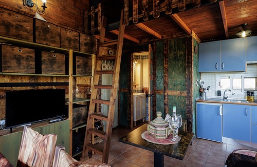 Guillena Cabin | Rustic Cabin 'La Cabaña Del Paito' with Private Pool, Garden, and Air Conditioning