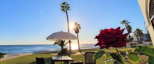 Sitio de Calahonda House | Sea Front Beach House Macarena D