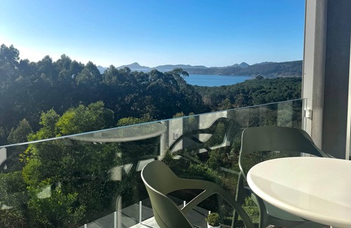 Cangas Apartment | Sea View Apartment with Pool on the Coast of Galicia