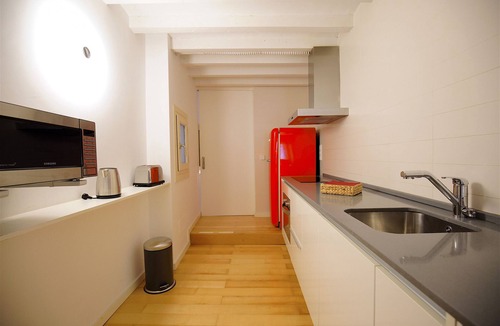 La Llotja-Born Apartment | Spacious Apartment in Palma Old Town, Wifi, Air Conditioning, Fully Equipped