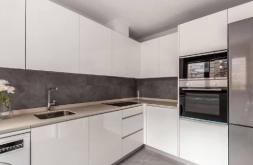 Pacifico Apartment | Spacious Family Home with Private Terrace – 10 Min Walk to Retiro Park