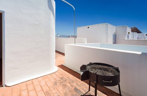 Conil de la Frontera City Center Apartment | Spacious Holiday Apartment "Duplex A Fontanilla" Near the Beach