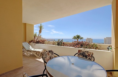 Estepona Apartment | Spacious Holiday Apartment 'Puerto Alto' with Sea Views, Shared Pool & Wi-Fi