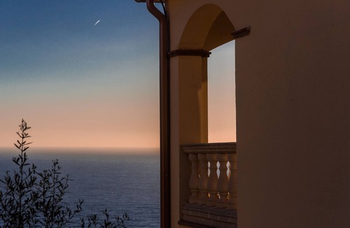 Begur Villa | Spacious Villa with Pool, Jacuzzi, Stunningly Situated on the Med