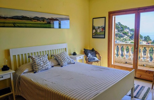 Begur Villa | Spacious Villa with Pool, Jacuzzi, Stunningly Situated on the Med