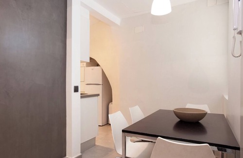 Ciutat Vella House | Split-level apartment in Barceloneta near sea