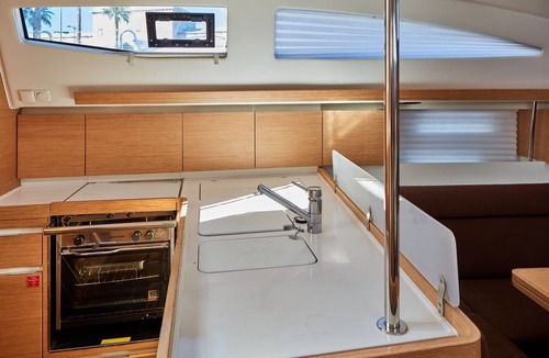 Vigo Boat Rental | Sun-Kissed Sailing Adventure in Vigo, Galicia