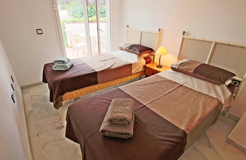 Alhaurin de la Torre Apartment | TESS Apartamento Dodge Lauro Golf