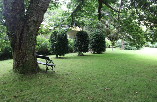 Maceira Cottage | Traditional Galician manor house in a 3800 m2 property.