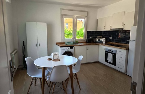 Aldan Apartment | Two-bedroom apartment in Aldán, 10 minutes walk from the beach