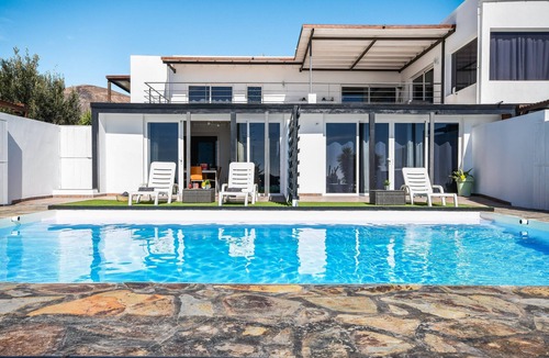 Macher House | Vacation Apartment "Casa Amanecer 3" with Sea & Mountain Views, Pool, and Terrace