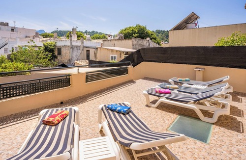 Pollensa House | Vacation Home Ca la Pradina in the Centre with Garden, Pool, Wi-Fi & Terrace