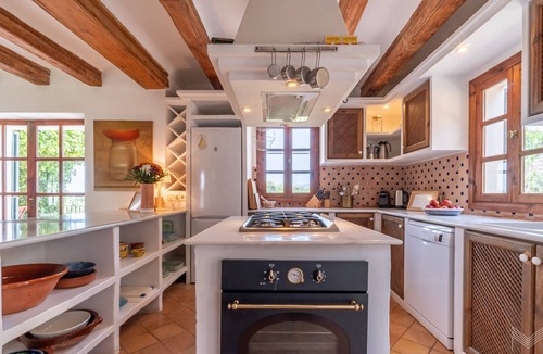 Capdepera House | Vacation Home 'Finca Castell' with Balcony, Wi-Fi, and Air Conditioning