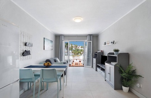 El Madronal Apartment | Vacation Home "Holiday Valley Blue Ocean B2" with Sea View, Shared Pool & Wi-Fi