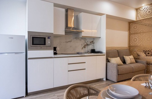 Safranar Apartment | Valencia Urban Suite VI | 4 Guests | A/C & Wi-Fi | Near the City Center