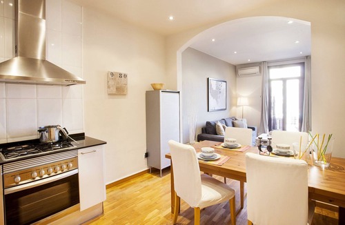 Sant Antoni Apartment | Viladomat Eixample Apartment