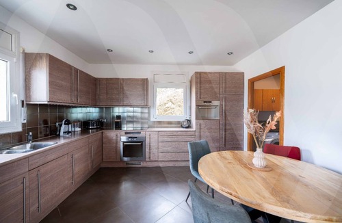 Palau-Saverdera Villa | Villa 10 pers, sea view on the Costa Brava 5 min from the beach of Roses with swimming pool