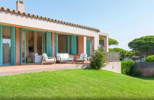 Cabo Roche Villa | Villa 5 minutes from the beach of Roche with garden and pool ideal for families