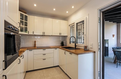 Son Servera Villa | Villa Casa Soleada with Sea View, Pool, Terraces & Wi-Fi