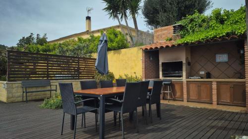 Riudecanyes Villa | VILLA DU LAC spéciale pour famille avec enfant