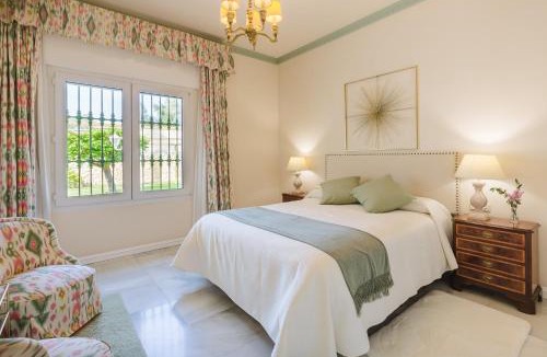 Torremolinos Villa | Villa Galemar Pool & Gardens