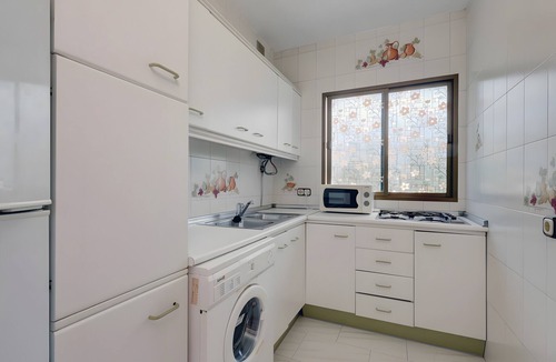 San Pedro de Alcantara Villa | Villa 'Guadiaro' with Mountain View, Wi-Fi and Air Conditioning
