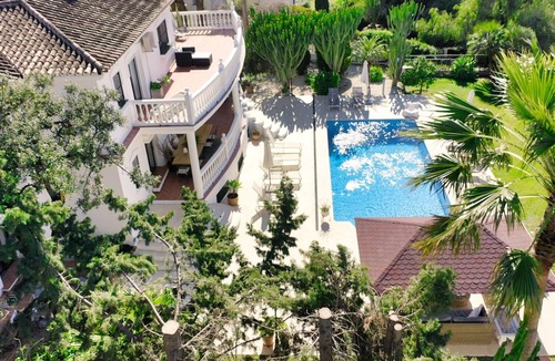 Urbanizacion el Rosario Apartment | Villa in Marbella with Private Pool, Gym, and Sea Views