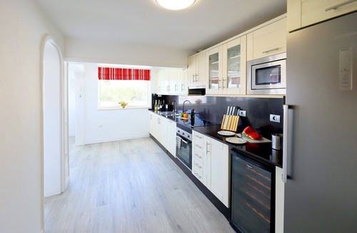 Puerto del Carmen Villa | Villa Jessica sleeps 9 people.Free Air Con Private Heated Pool, Games Room.