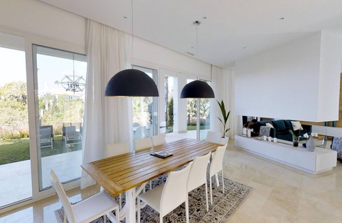 Urbanizacion el Rosario Villa | Villa near Beach with Pool & Panoramic Views