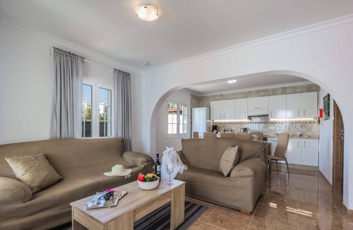 Los Pocillos Villa | Villa Palmera by Villa Plus
