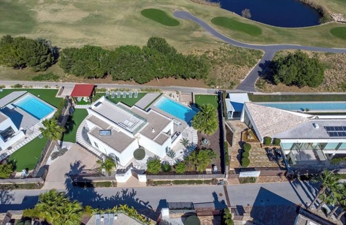Lo Rufete House | Villa PinkBirdie de Luxe. Frontline Golf Las Colinas Piscine Rooftop Bali Lounge