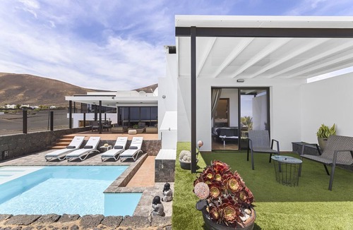 Macher Villa | Villa Saudade