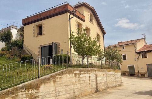 Los Barrios de Bureba Cottage | VILLA TERRAZOS