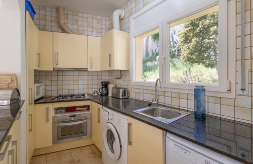 Sa Riera House | Villa with Pool Just 10 Minutes’ Walk from the Beach