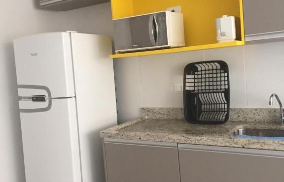 ÓTIMO Apartamento na praia da Enseada Guarujá para 04 adultos e 02 crianças com ar condicionado