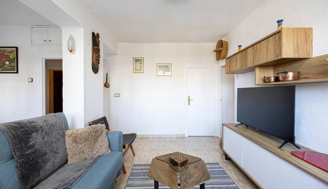 2 Bdr Apt In Cornella 5 Mins Form The Metro in Cornellà de Llobregat
