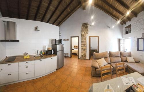 2 Bedroom Amazing Home In Grazalema