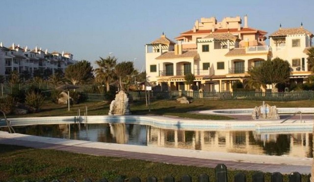 2-bedroom apartment with pool near the beach in Zahara de los Atunes