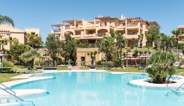 2BR Apartment with Sea Views in Benahavis