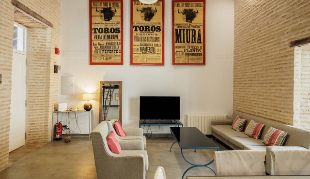 3-Bedroom Apartment in Central Seville, Sleeps 6, Pet-Friendly