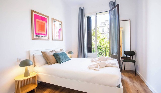 33PAR1094 - Magnific 2BR Flat in Poble Sec