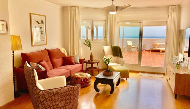 3Bed Penthouse with Large Terrace & Sea View