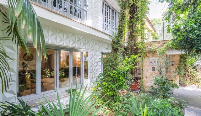 5-Suiten Madrid Villa Oasis, Schwimmbad-Spa, Fitnessraum, Club by Interhome