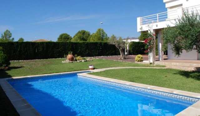 A beachfront accommodation with Private Pool and garden. Ideal for families