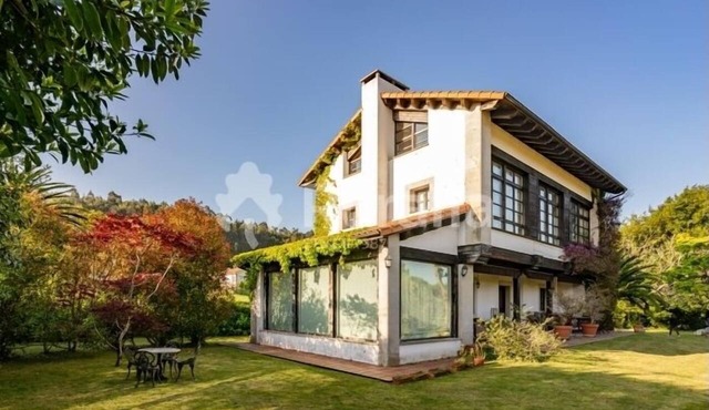 Alloru - charming country house in Andrín (Llanes), Northern Spain