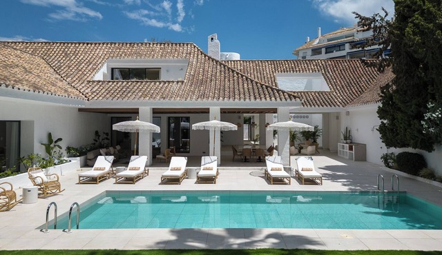 Anfitrión | Five Bedroom Villa